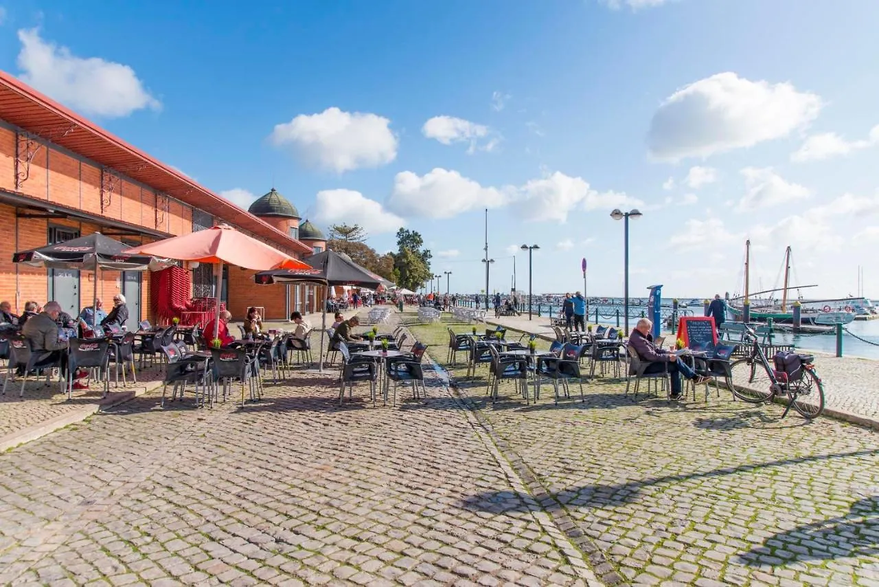 Charming Town House Just 500M From The Marina And Its Well Known Typical Market Olhao Holiday home